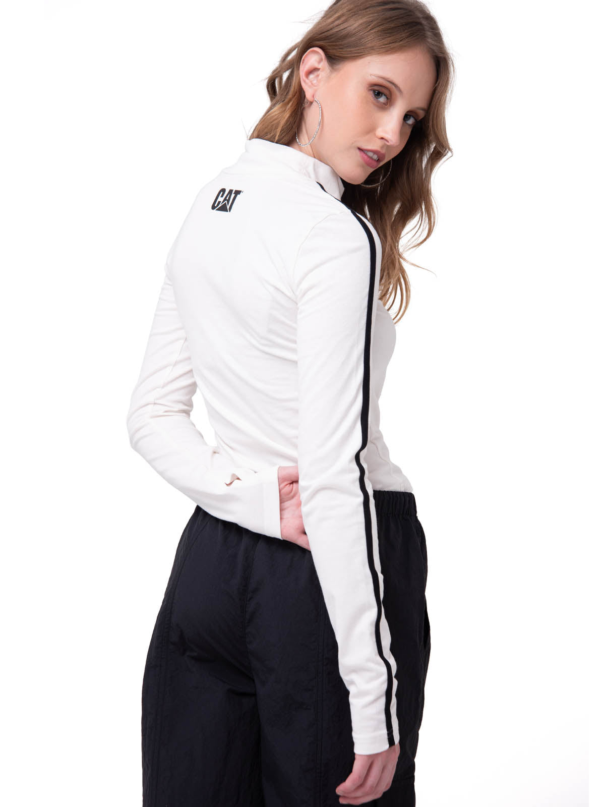 Camiseta Sporty Mock Neck Manga Larga Mujer Color Blanco-3